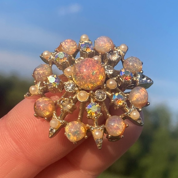 Vintage Lisner Fire Opal Brooch! - Picture 2 of 11